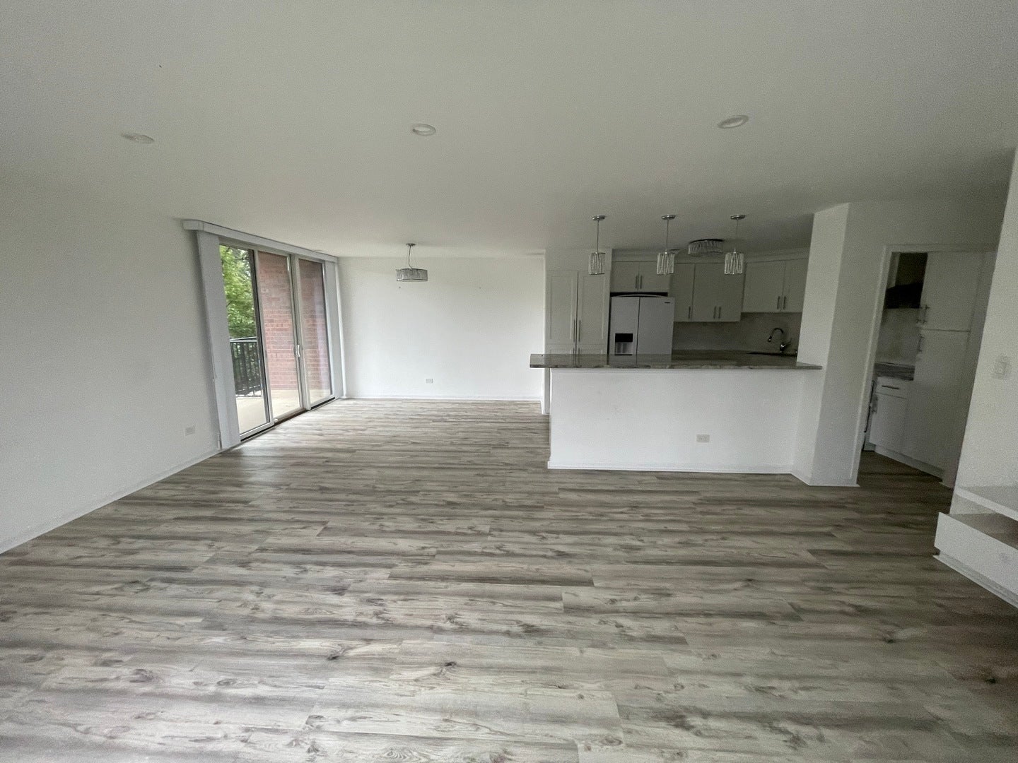111 ACACIA Drive 203