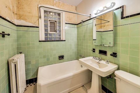 Tiny photo for 5049 N Ashland Avenue, Chicago, IL 60640 (MLS # 12483734)