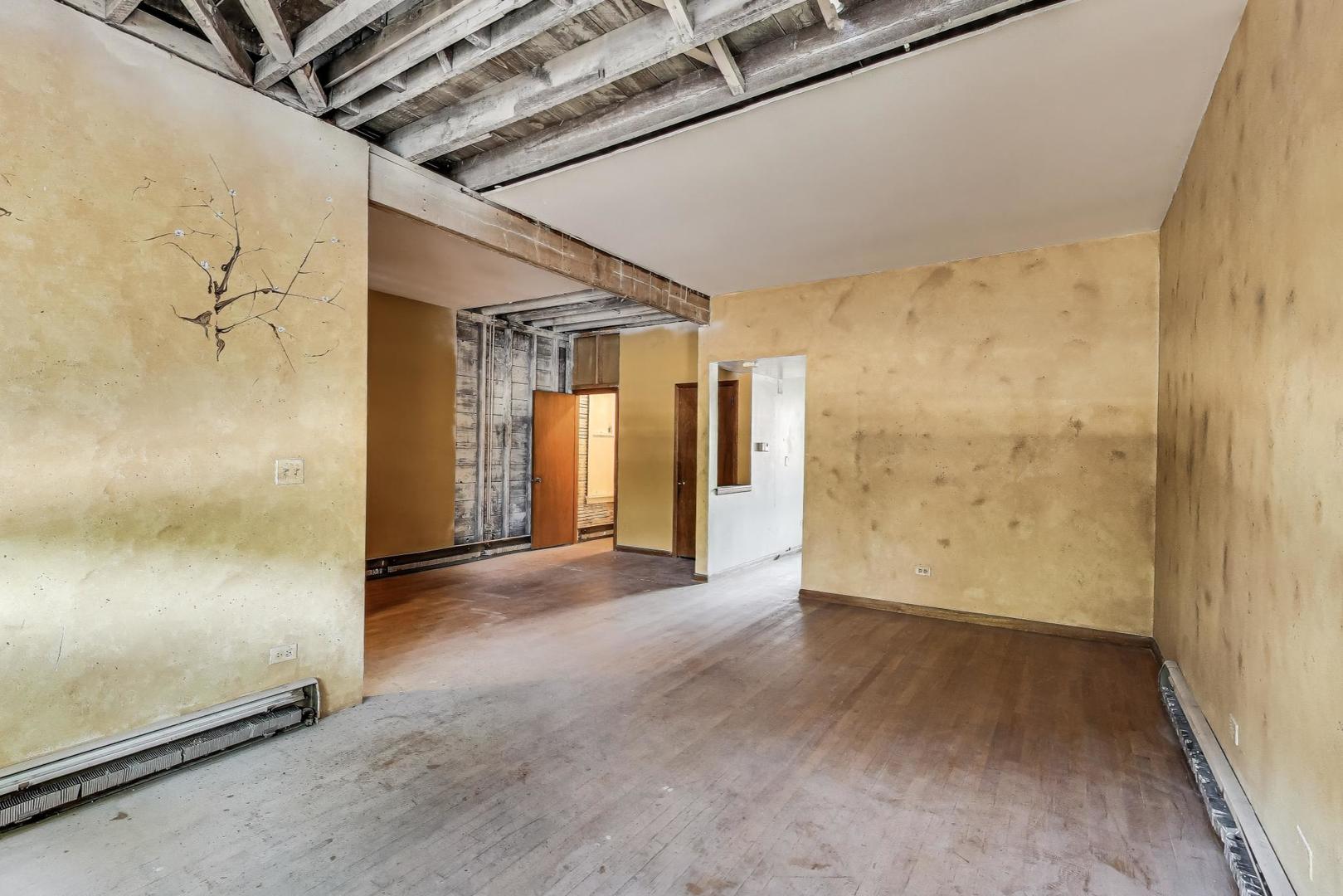 5049 N Ashland Avenue