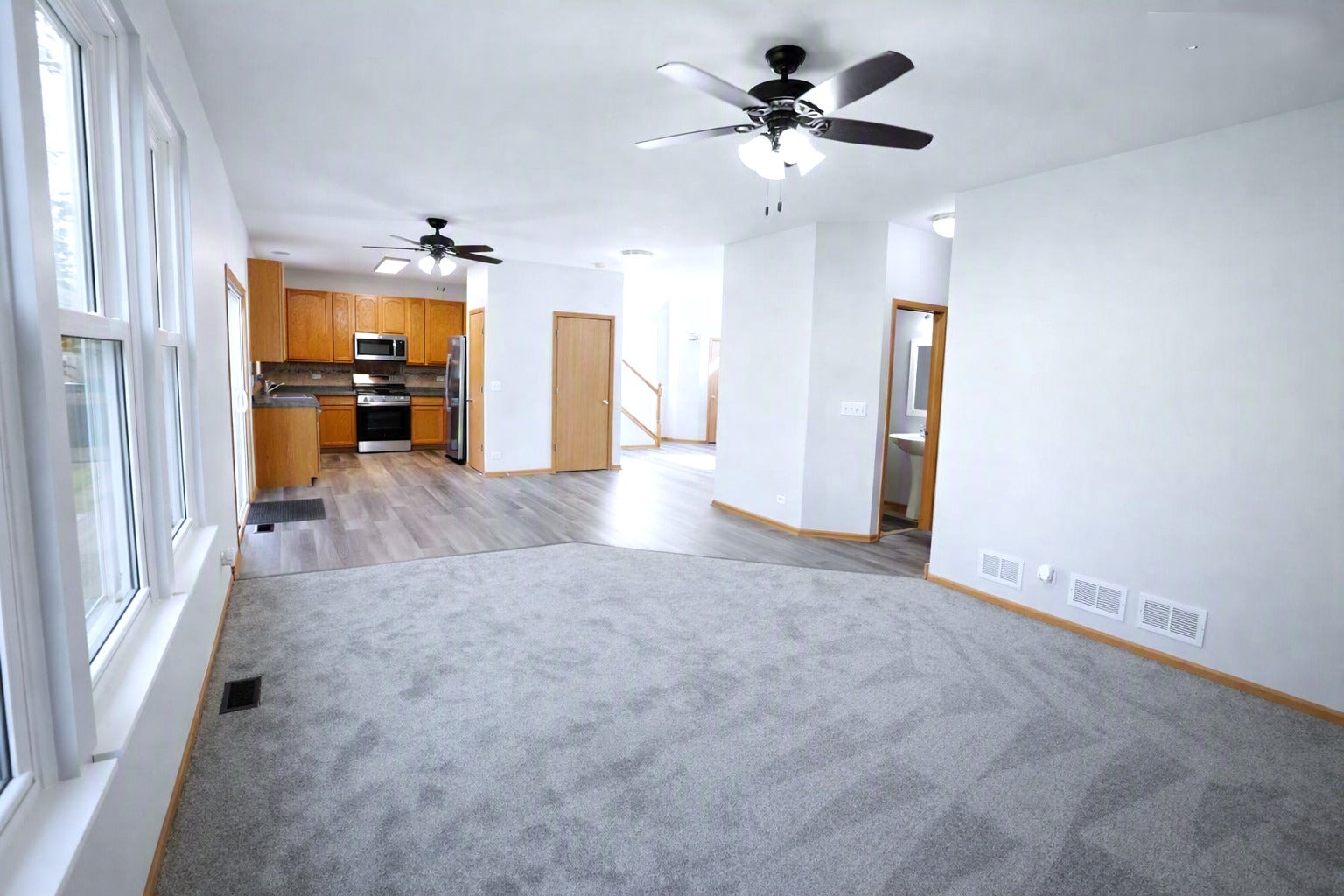 2384 LUNDQUIST Drive