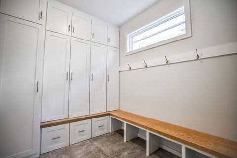 Tiny photo for 206 S Hawthorne Avenue, Elmhurst, IL 60126 (MLS # 12351250)