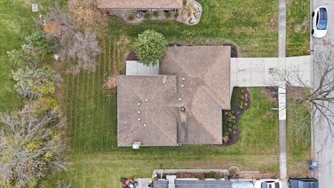 Tiny photo for 7725 Sawyer Road, Darien, IL 60561 (MLS # 12545357)