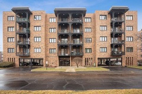 A home in Des Plaines