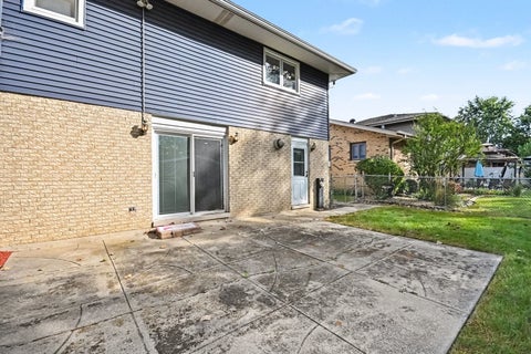 Tiny photo for 8533 W Sun Valley Drive, Palos Hills, IL 60465 (MLS # 12762160)