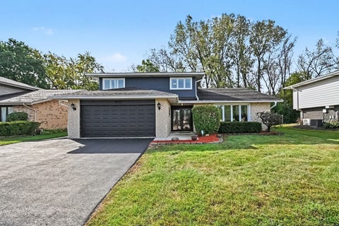 Tiny photo for 8533 W Sun Valley Drive, Palos Hills, IL 60465 (MLS # 12762160)