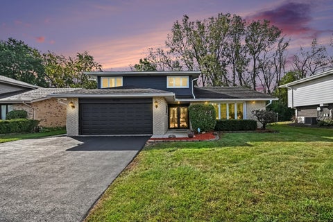 Photo of 8533 W Sun Valley Drive, Palos Hills, IL 60465 (MLS # 12762160)