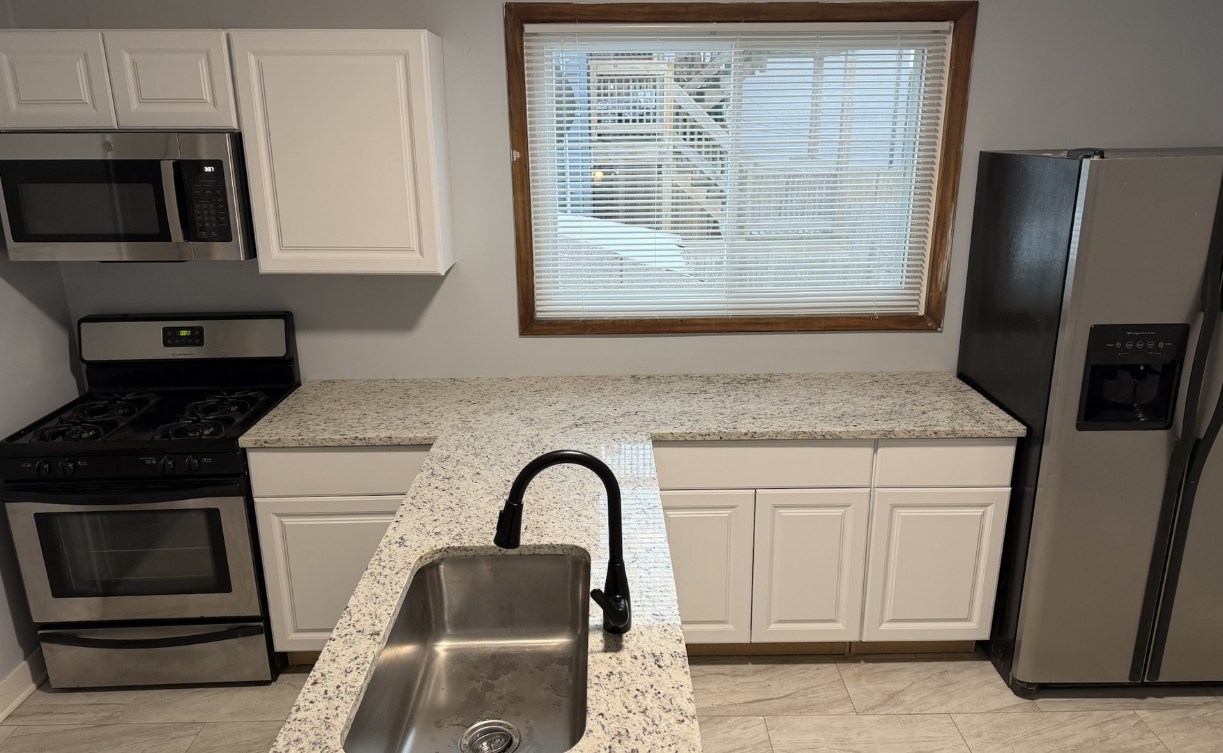 1726 N Artesian Avenue 1