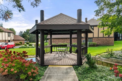 Tiny photo for 845 Sheldon Court #D, Wheaton, IL 60189 (MLS # 12713030)