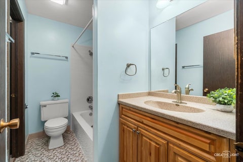 Tiny photo for 845 Sheldon Court #D, Wheaton, IL 60189 (MLS # 12713030)
