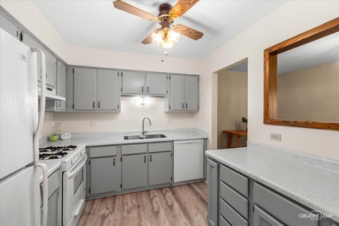 Tiny photo for 845 Sheldon Court #D, Wheaton, IL 60189 (MLS # 12713030)