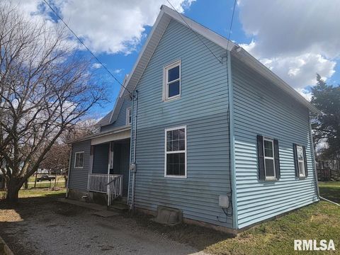 Photo of 218 ROSS Street, Kewanee, IL 61443 (MLS # QC4261661)