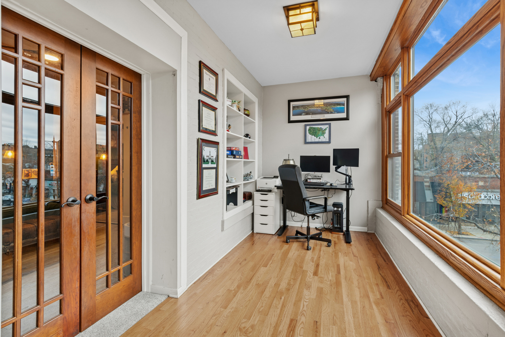 559 W Aldine Avenue 2