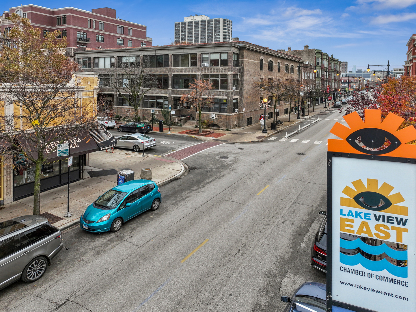 559 W Aldine Avenue 2