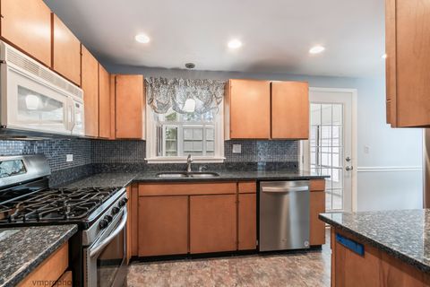 Tiny photo for 33338 N Sears Boulevard, Grayslake, IL 60030 (MLS # 12657701)