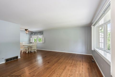 Tiny photo for 33338 N Sears Boulevard, Grayslake, IL 60030 (MLS # 12657701)