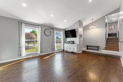 Tiny photo for 100 S Mill Meadow Lane, Addison, IL 60101 (MLS # 12791599)
