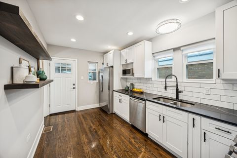 Tiny photo for 1141 Highland Avenue, Oak Park, IL 60304 (MLS # 12507996)