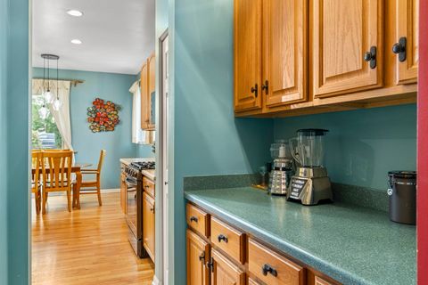 Tiny photo for 1 Winterberry Court, Streamwood, IL 60107 (MLS # 12459248)