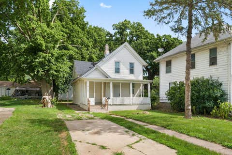 Tiny photo for 712 E 15th Street, Davenport, IA 52803 (MLS # 12678621)