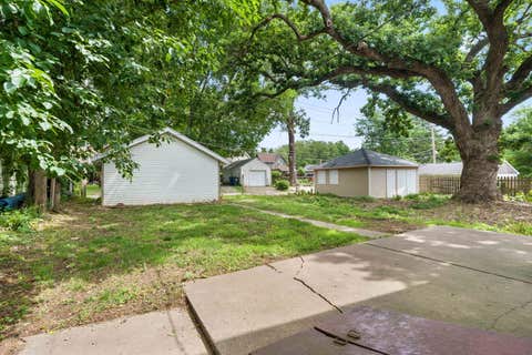 Tiny photo for 712 E 15th Street, Davenport, IA 52803 (MLS # 12678621)