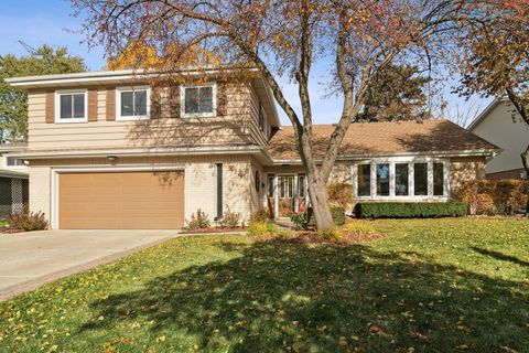 Photo of 214 E Ivy Lane, Arlington Heights, IL 60004 (MLS # 12536580)
