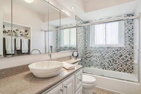 Tiny photo for 214 E Ivy Lane, Arlington Heights, IL 60004 (MLS # 12536580)