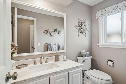 Tiny photo for 214 E Ivy Lane, Arlington Heights, IL 60004 (MLS # 12536580)