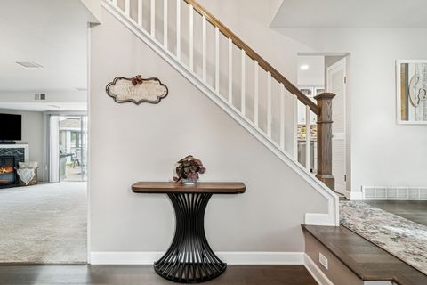 Tiny photo for 214 E Ivy Lane, Arlington Heights, IL 60004 (MLS # 12536580)