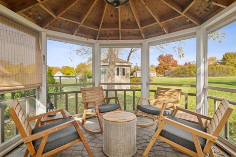 Tiny photo for 214 E Ivy Lane, Arlington Heights, IL 60004 (MLS # 12536580)