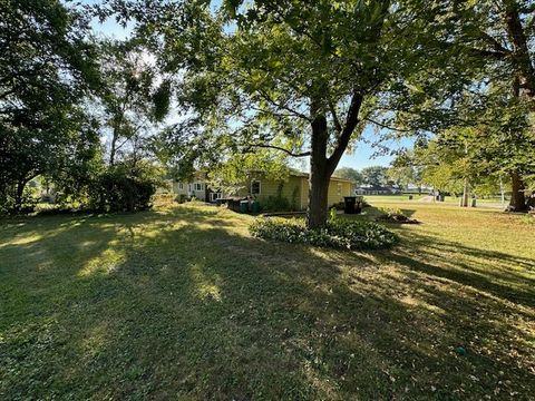 Tiny photo for 998 W Kennedy Road, Braidwood, IL 60408 (MLS # 12472254)