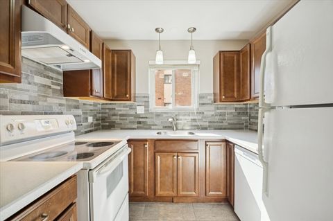 Tiny photo for 266 12th Street #3A, Wheeling, IL 60090 (MLS # 12636187)