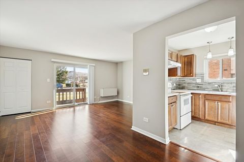 Tiny photo for 266 12th Street #3A, Wheeling, IL 60090 (MLS # 12636187)