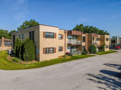 Tiny photo for 18320 Cherry Creek Drive #2, Homewood, IL 60430 (MLS # 12665309)