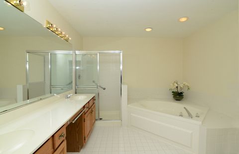 Tiny photo for 230 Benton Lane, Bloomingdale, IL 60108 (MLS # 12576037)