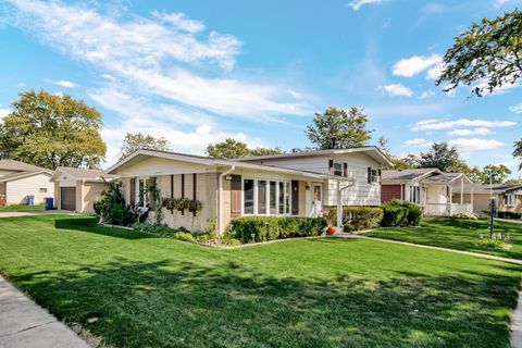 Tiny photo for 511 W Arquilla Drive, Glenwood, IL 60425 (MLS # 12483172)