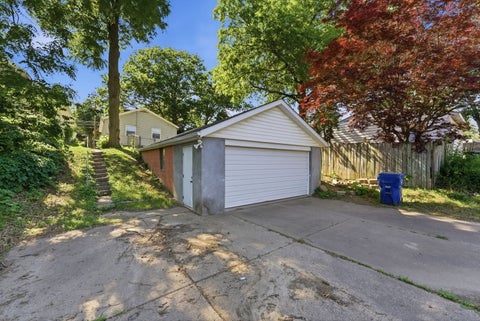 Tiny photo for 821 N Pine Street, Davenport, IA 52804 (MLS # 12657119)