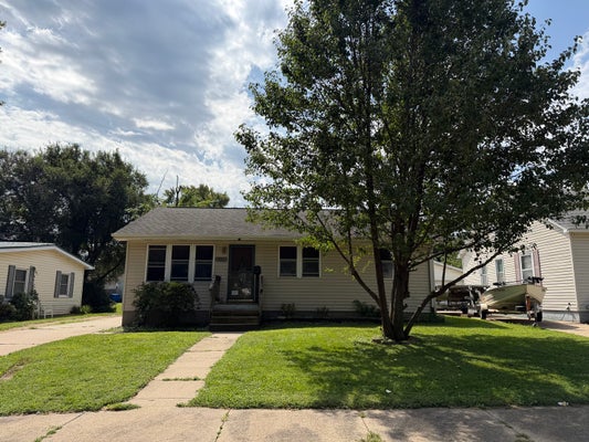 1427 PROSPECT AVE, CLINTON, IA 52732 - Image 3d0fc1c9dae32f3aa3554e52291efc92/2526004470