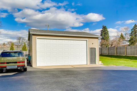 Tiny photo for 631 S Hale Street, Wheaton, IL 60187 (MLS # 12670468)