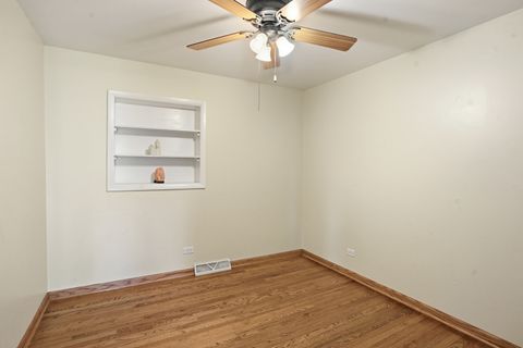 Tiny photo for 13 Wild Cherry Lane, Palos Park, IL 60464 (MLS # 12626073)