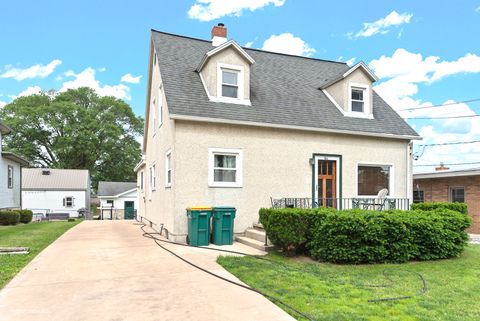 Photo of 106 S 3rd Avenue, Streator, IL 61364 (MLS # 12661838)