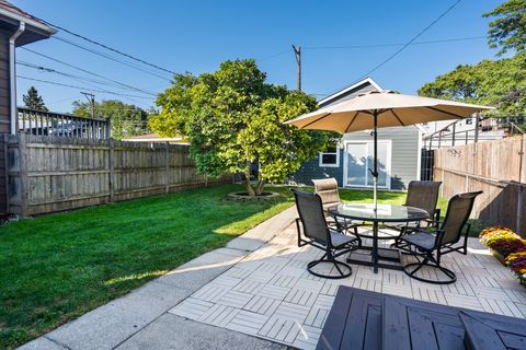 Tiny photo for 3834 N Drake Avenue, Chicago, IL 60618 (MLS # 12589594)