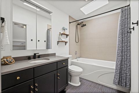 Tiny photo for 3834 N Drake Avenue, Chicago, IL 60618 (MLS # 12589594)