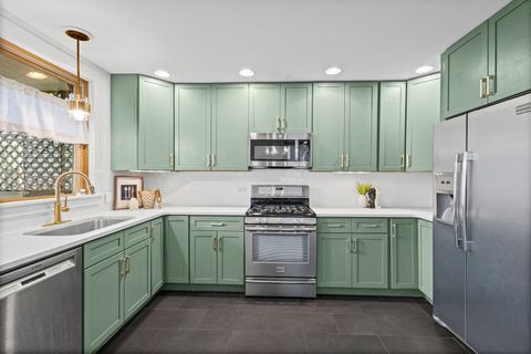 Tiny photo for 3834 N Drake Avenue, Chicago, IL 60618 (MLS # 12589594)