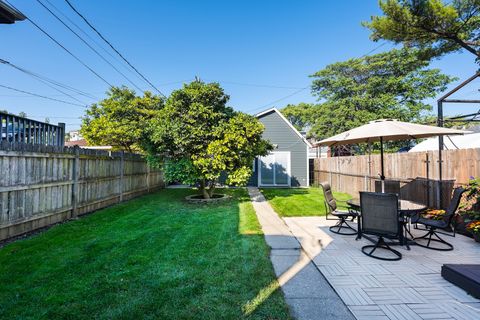 Tiny photo for 3834 N Drake Avenue, Chicago, IL 60618 (MLS # 12589594)
