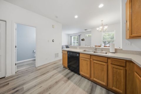 Tiny photo for 185 Springbrook Trail S, Oswego, IL 60543 (MLS # 12676614)