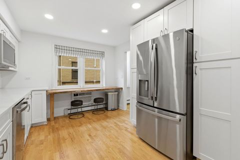 Tiny photo for 1310 Maple Avenue #2C, Evanston, IL 60201 (MLS # 12628620)