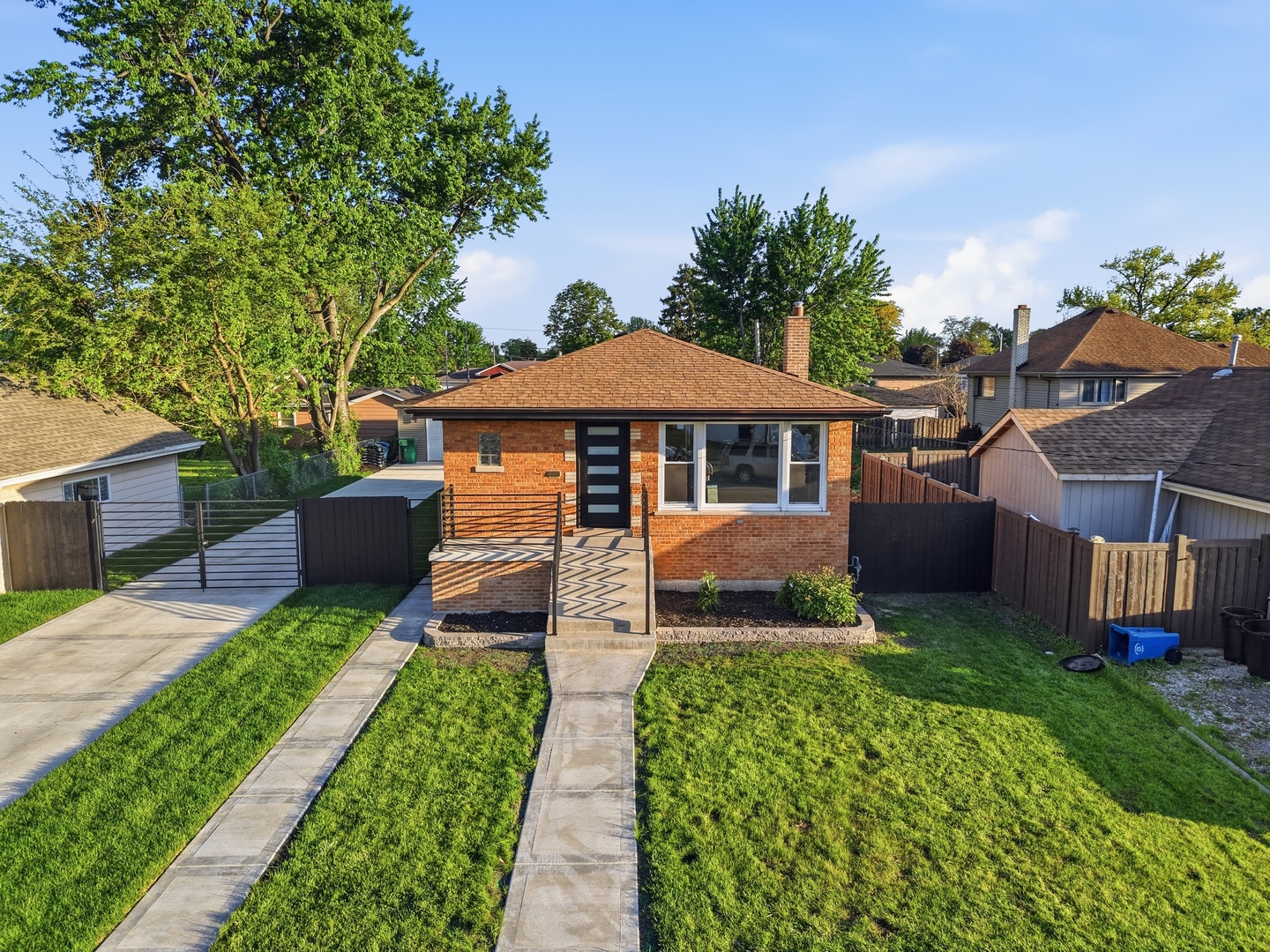 5733 W 83rd Place