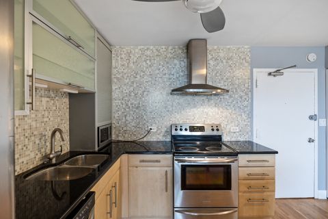 Tiny photo for 555 W Cornelia Avenue #1904, Chicago, IL 60657 (MLS # 12412542)