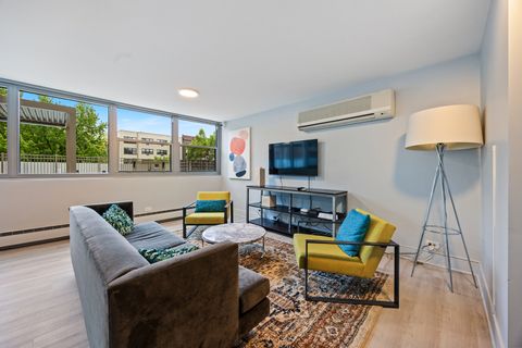 Tiny photo for 555 W Cornelia Avenue #1904, Chicago, IL 60657 (MLS # 12412542)
