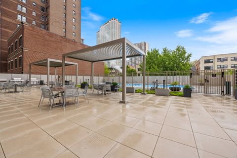 Tiny photo for 555 W Cornelia Avenue #1904, Chicago, IL 60657 (MLS # 12412542)